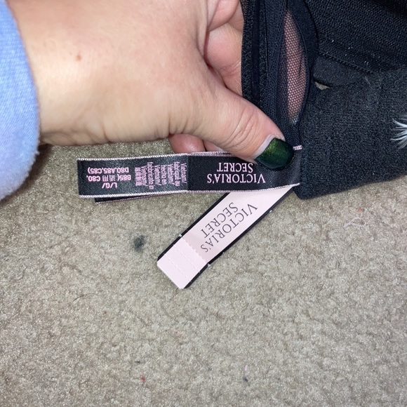 NWT Victoria’s Secret Very Sexy sheer & lace Bra - Picture 6 of 6